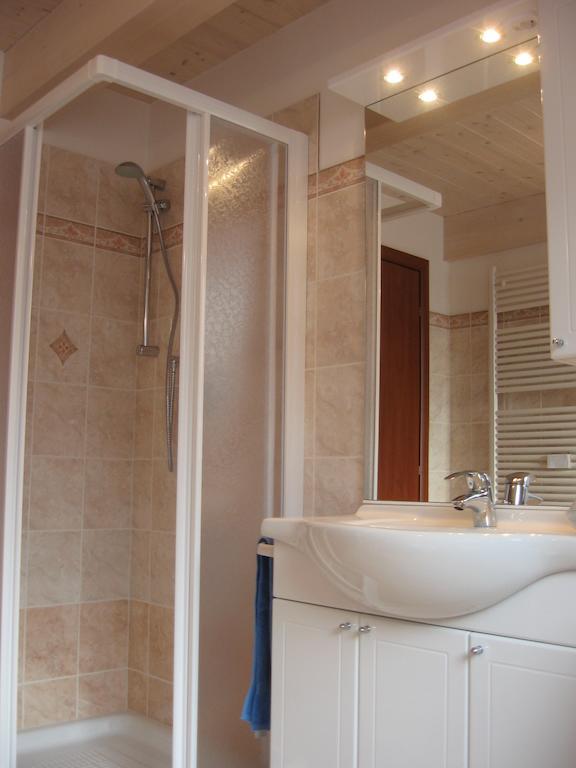 Casa Rondine Apartment Molveno Cameră foto